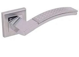 Межкомнатная дверная ручка Adden Bau Obra q330 Chrome/Crystal Effect